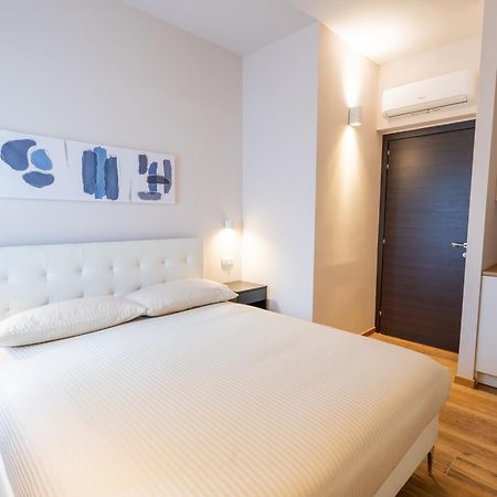 Palmanova Suites Milano Esterno foto