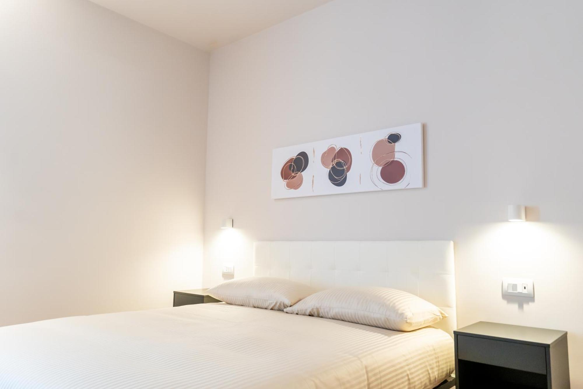Palmanova Suites Milano Esterno foto