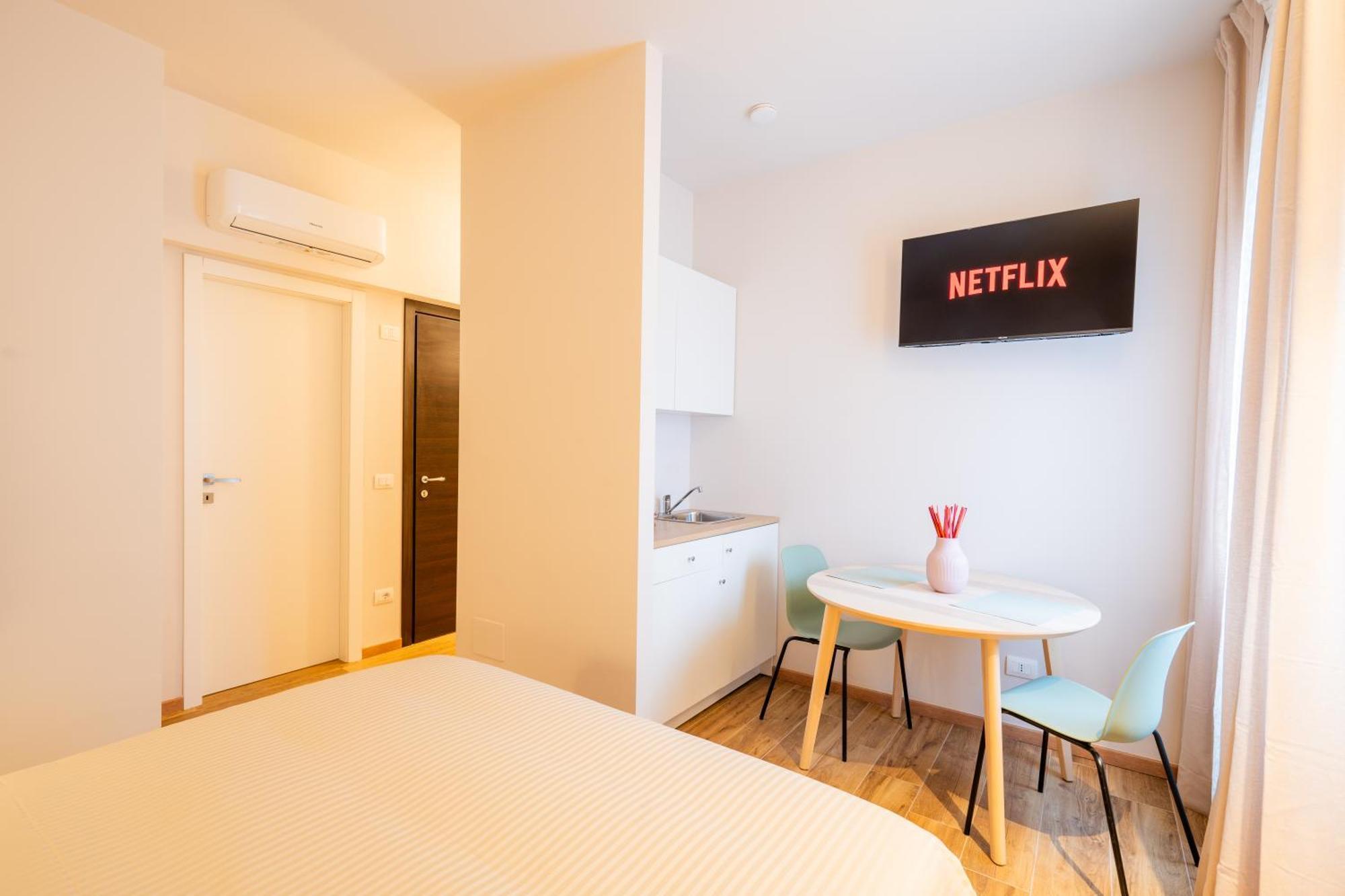 Palmanova Suites Milano Esterno foto